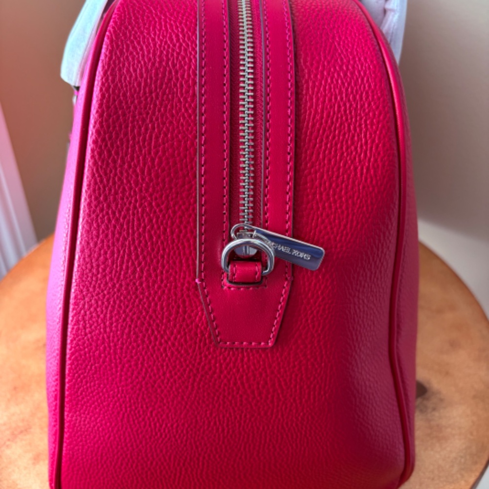 Jet Set Travel Extra-Large Weekender Bag DK Raspberry - Picture 4 of 14